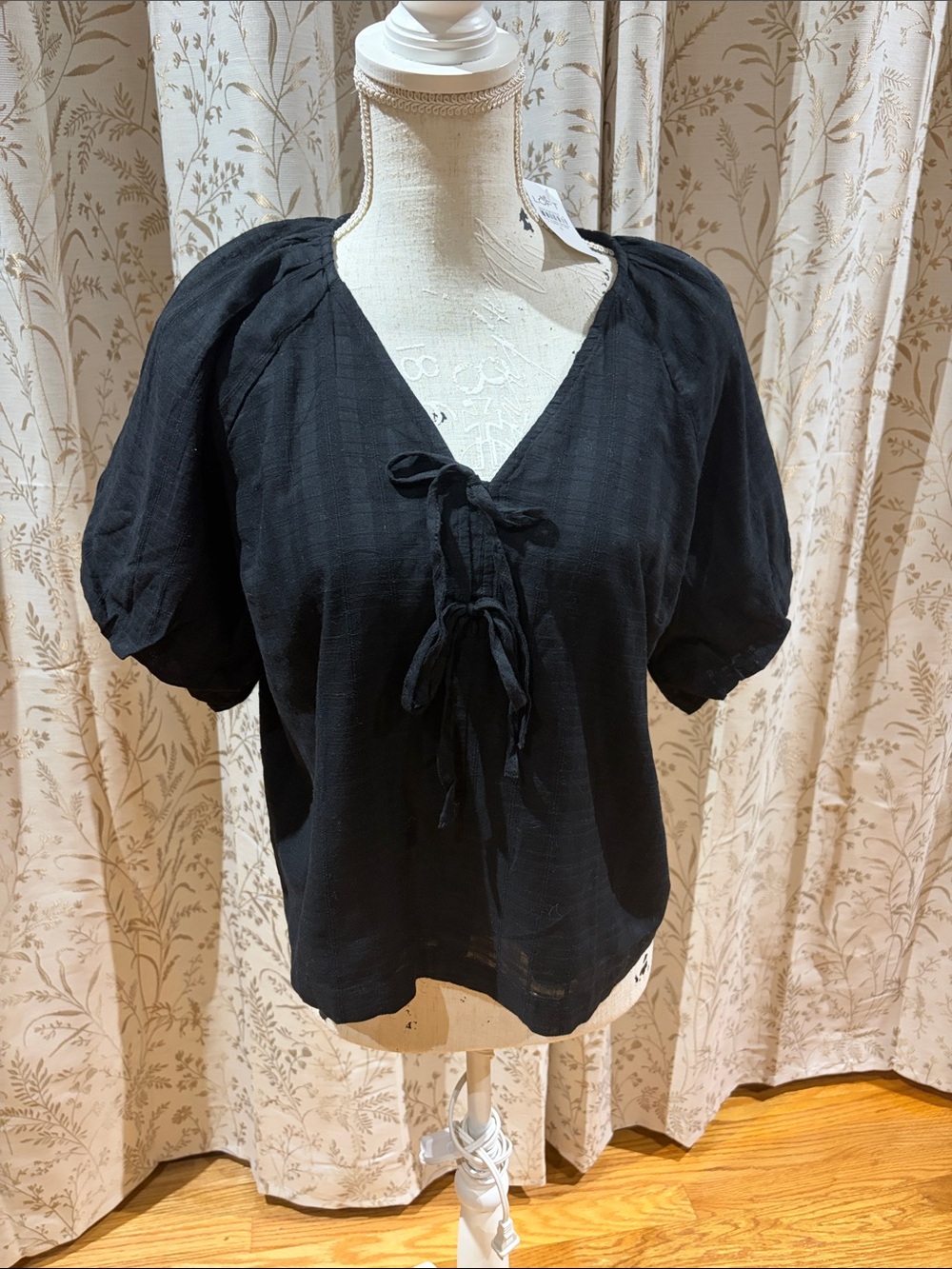 Loft black Puffy short sleeve top- size small